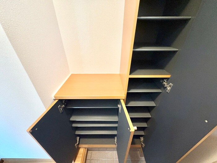 物件内観写真14　(靴箱)