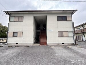 旅石ハイツA棟外観写真
