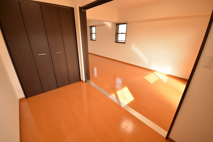 物件内観写真8　(居室)