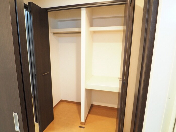 物件内観写真16　(収納)