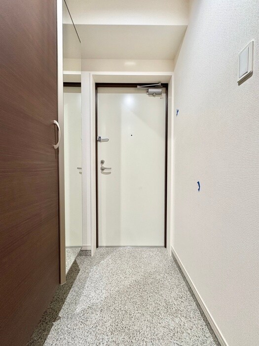 物件内観写真16　(玄関)