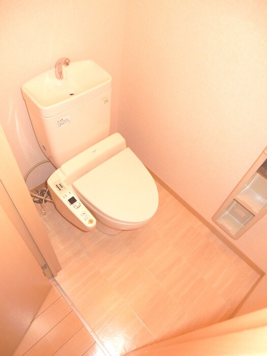 物件内観写真5　(トイレ)