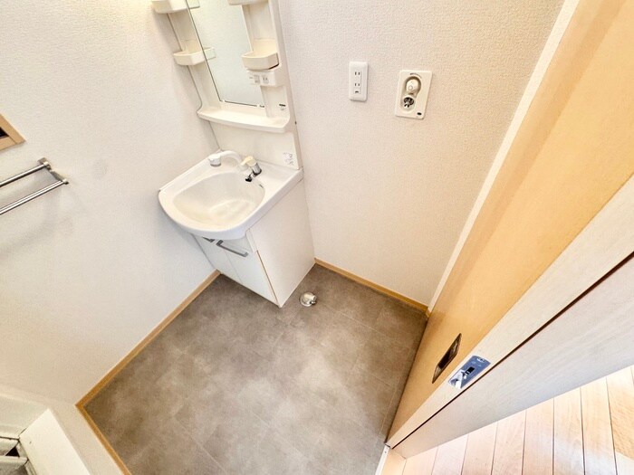 物件内観写真7　(洗濯機置場)