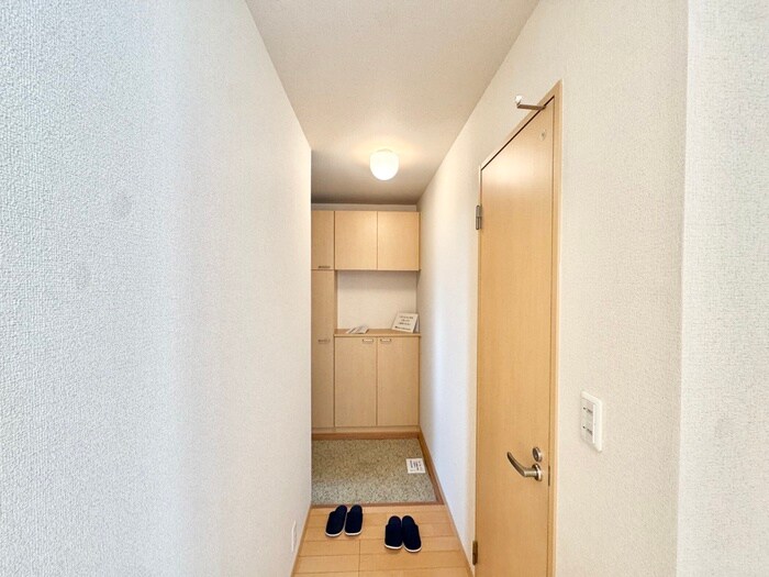 物件内観写真9　(玄関)