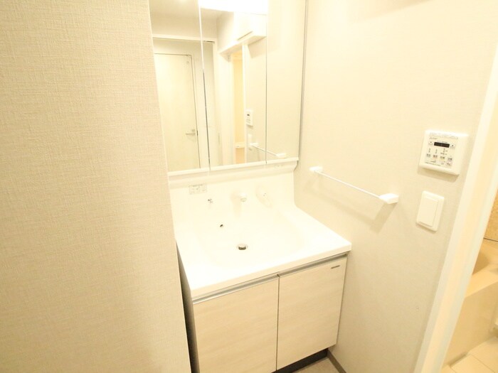 物件内観写真11　(洗面)