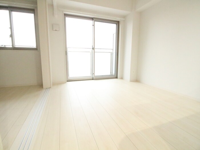 物件内観写真14　(室内からの展望)