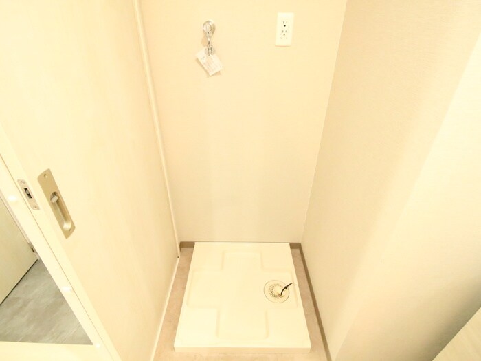 物件内観写真17　(洗濯機置場)