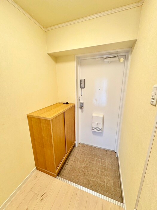 物件内観写真14　(玄関)