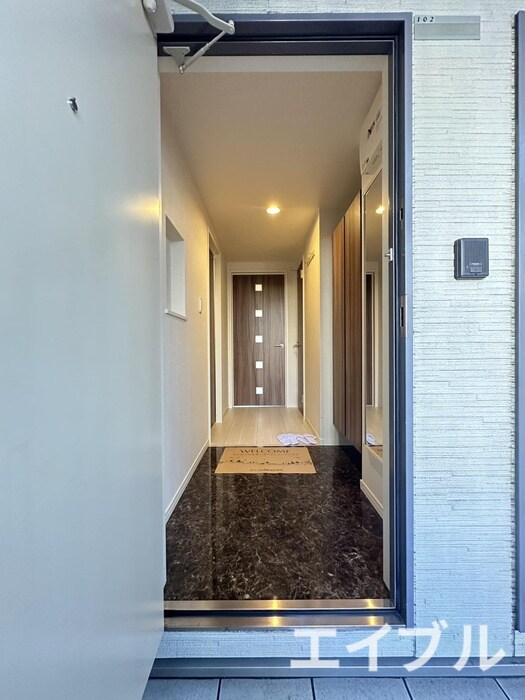 物件内観写真14　(玄関)