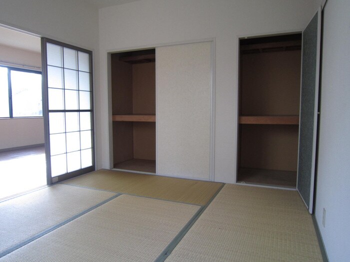 物件内観写真8　(居室)