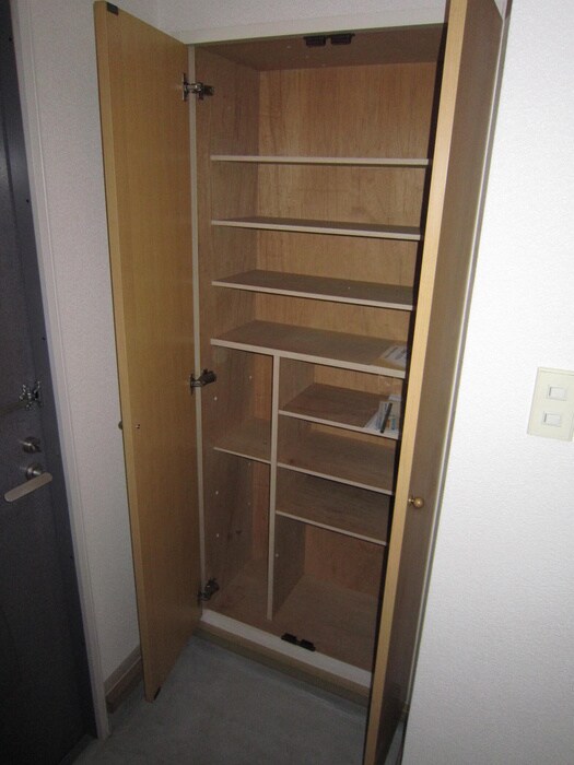 物件内観写真12　(靴箱)