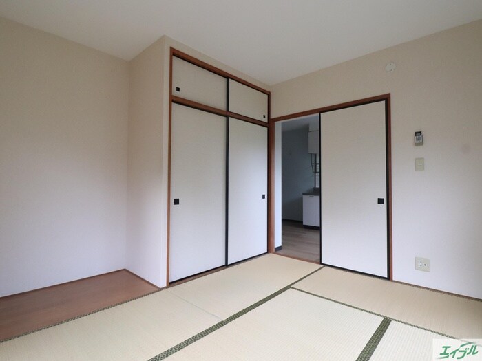 物件内観写真9　(居室)