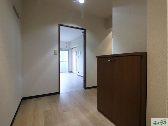 物件内観写真19　(廊下)