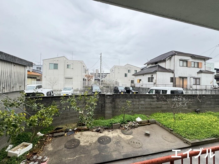 物件内観写真12　(室内からの展望)