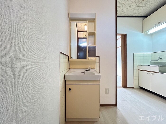 物件内観写真8　(洗面)