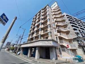 オリエンタル三萩野公園外観写真