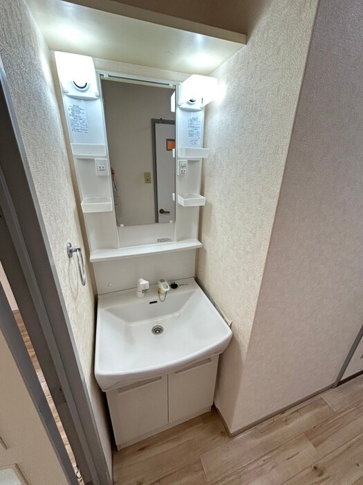 物件内観写真7　(洗面)