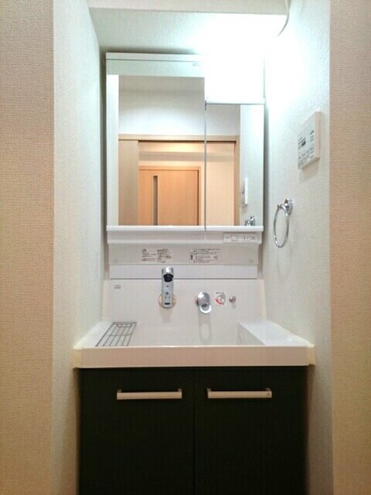 物件内観写真8　(洗面)