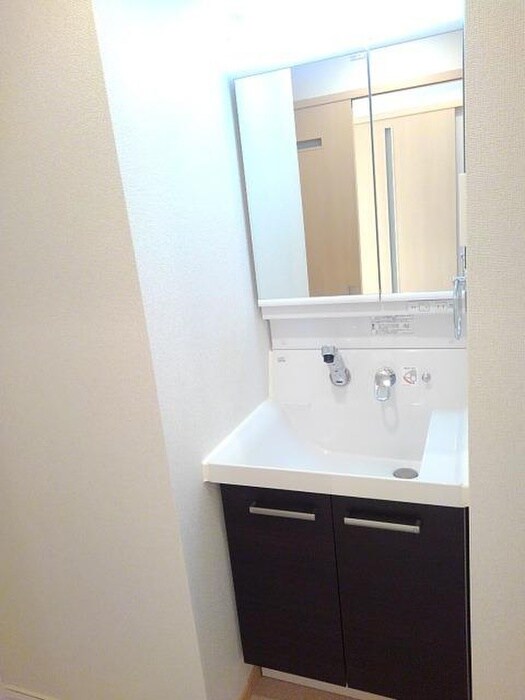 物件内観写真8　(洗面)
