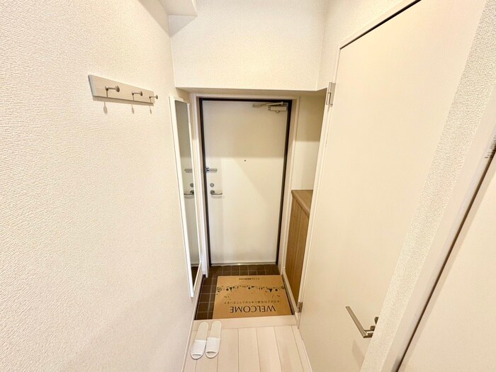 物件内観写真11　(玄関)