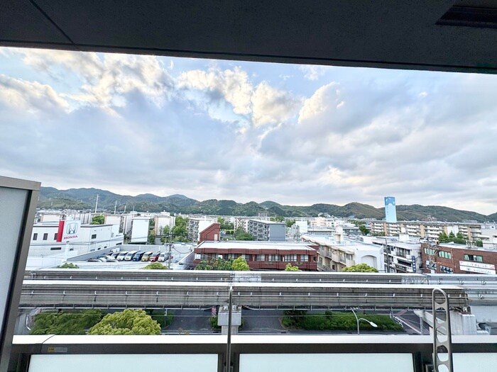 物件内観写真13　(室内からの展望)