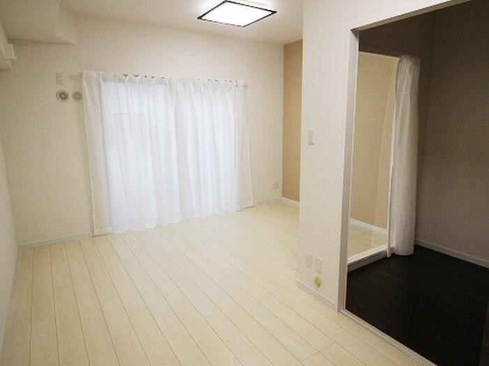 物件内観写真8　(居室)