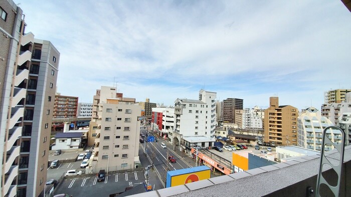 物件内観写真16　(室内からの展望)