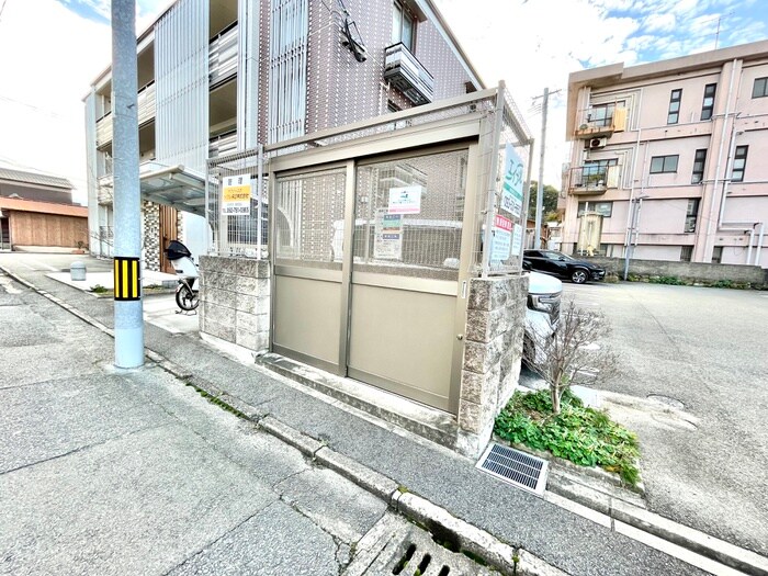 物件外観写真4　(建物設備)