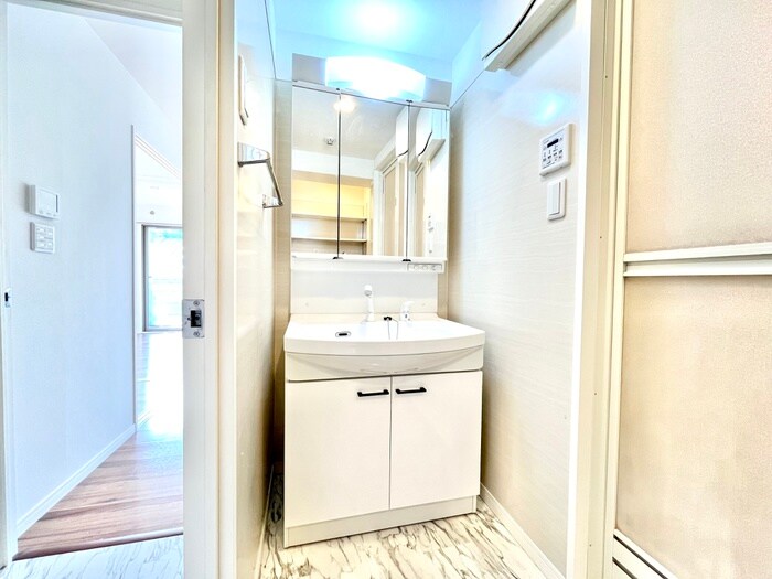 物件内観写真10　(洗面)