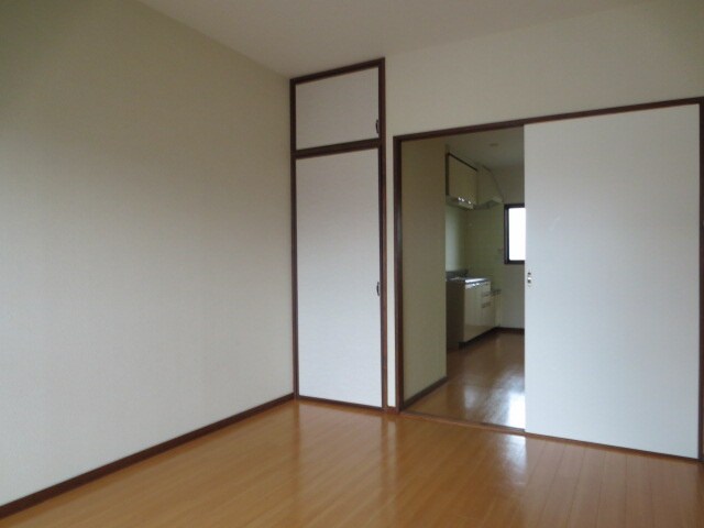 物件内観写真8　(居室)