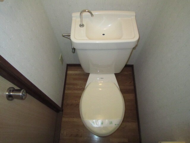 物件内観写真13　(トイレ)