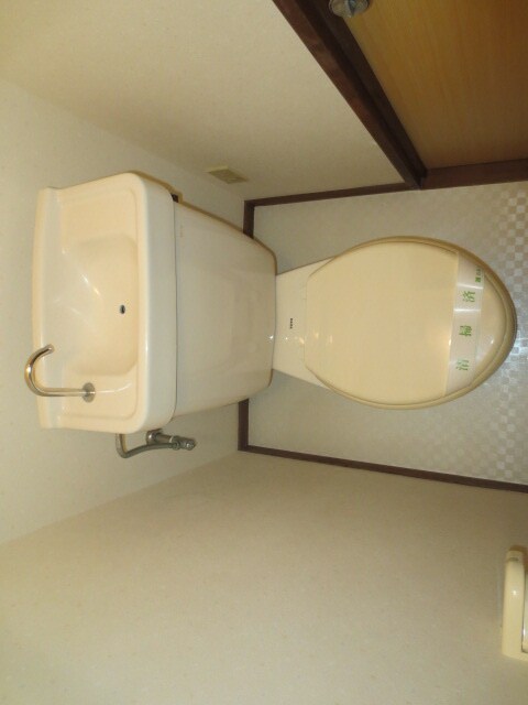 物件内観写真13　(トイレ)