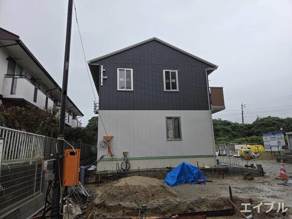 建築中