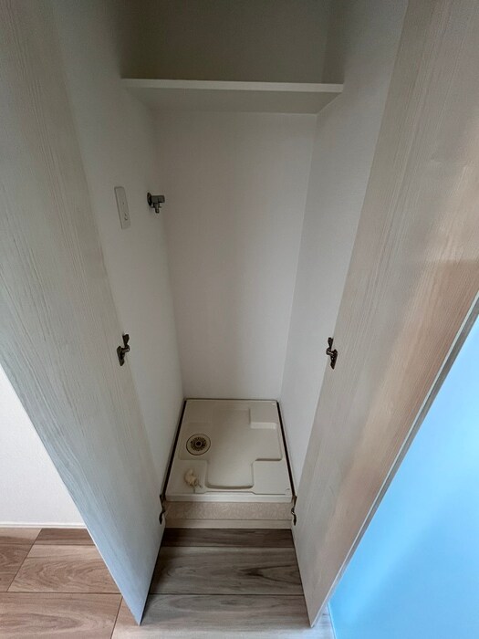 物件内観写真8　(洗濯機置場)