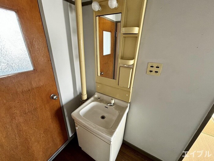 物件内観写真12　(洗面)