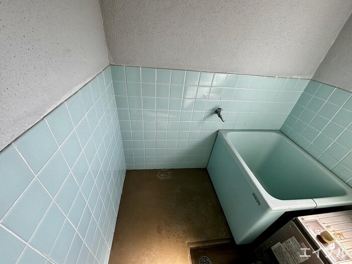 宮市アパートの洗濯機置場