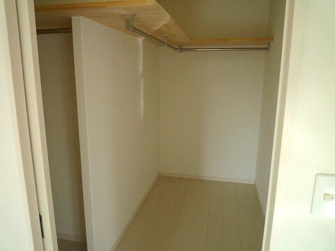 物件内観写真10　(収納)