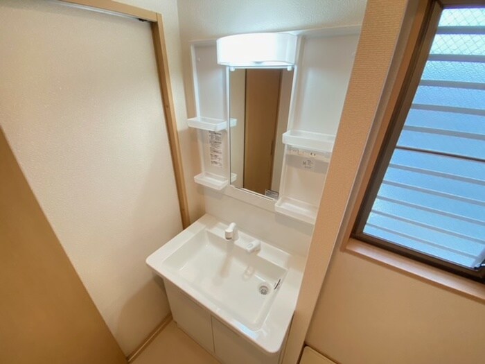 物件内観写真12　(洗面)