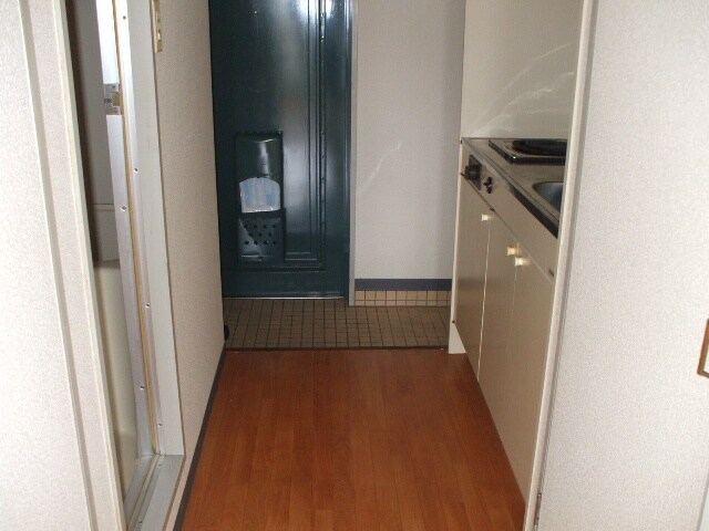 物件内観写真8　(廊下)