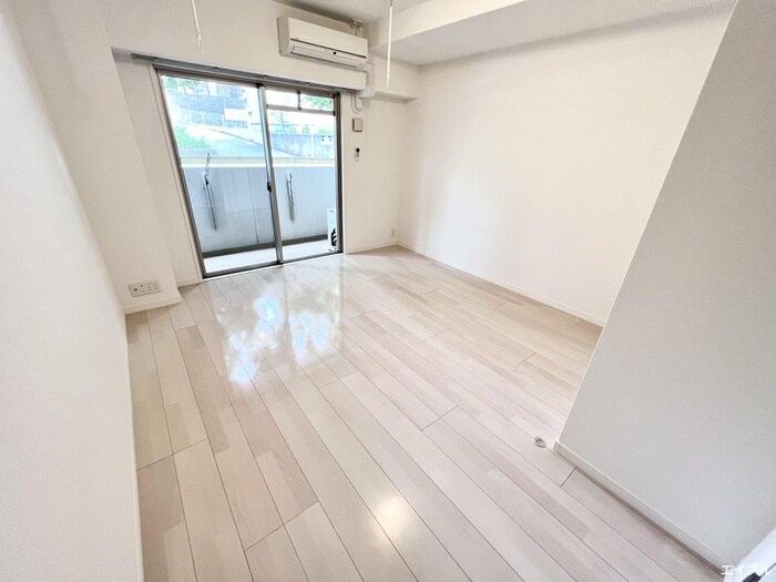 物件内観写真4　(居室)