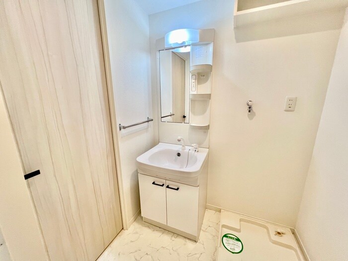 物件内観写真7　(洗面)