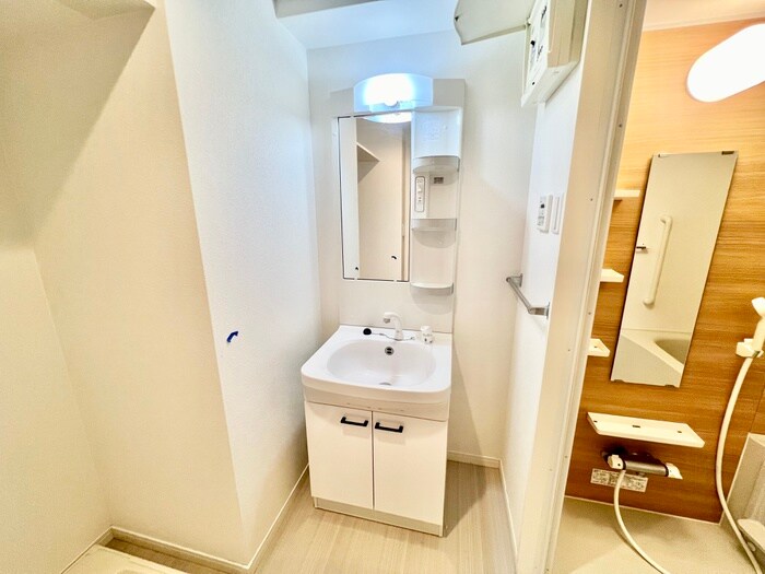 物件内観写真7　(洗面)