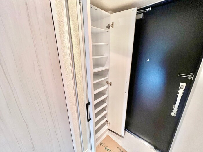 物件内観写真10　(靴箱)