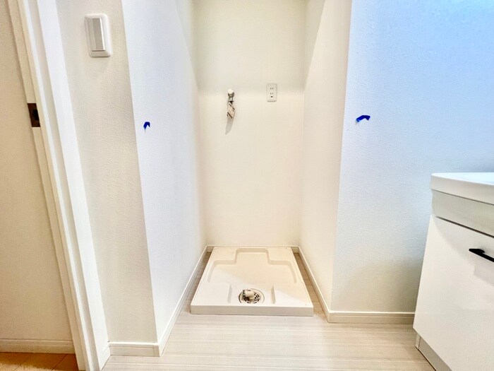 物件内観写真11　(洗濯機置場)