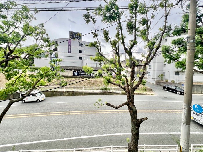 物件内観写真13　(室内からの展望)