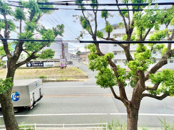 物件内観写真14　(室内からの展望)