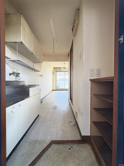 物件内観写真17　(廊下)