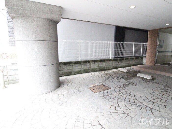 物件外観写真2　(駐車場)