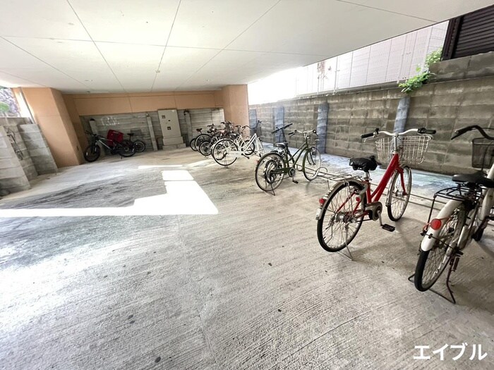 物件外観写真6　(駐輪場)
