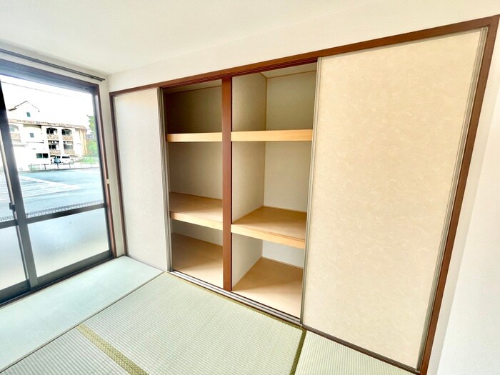 物件内観写真11　(収納)